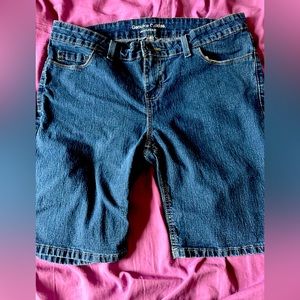 Dickies women's dark wash Bermuda shorts size 14 slim fit